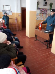 Увлекательная и обширная программа для детей и их родителей в клубе 
с. Красное 