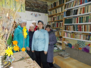 Гости в клубе села Крапивье. Гости в клубе села Крапивье.