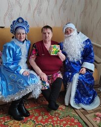 Поздравления на дому с наступающим Новым годом граждан пожилого возраста села Омутское