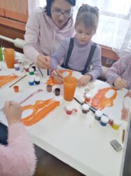 Мастер-класс по рисованию рисунка-поделки «Белочка».