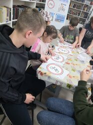 Познавательная программа в игровой форме для юных велосипедистов прошла в доме культуры села Омутское. Познавательная программа в игровой форме для юных велосипедистов прошла в доме культуры села Омутское.