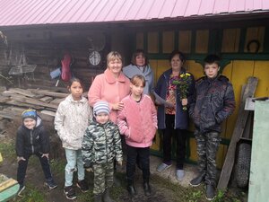 Поздравление на дому с Международным днем пожилого человека. Поздравление на дому с Международным днем пожилого человека.