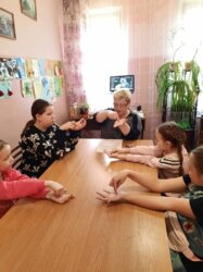 Познавательная программа ко Дню авиации и космонавтики в доме культуры с.Красное.