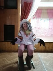 Развлекательно-игровая программа ко Дню смеха в клубе с.Весь.